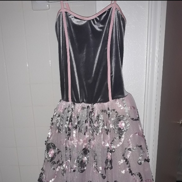 Pink dress - Picture 2 of 5